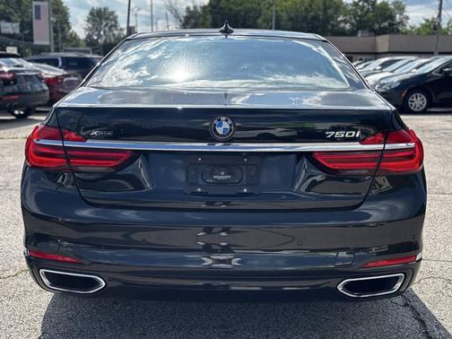 2016 BMW 750 i xDrive