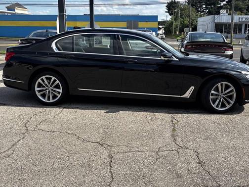 2016 BMW 750 i xDrive