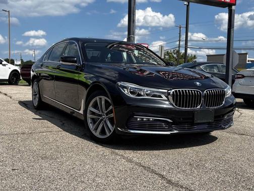 2016 BMW 750 i xDrive