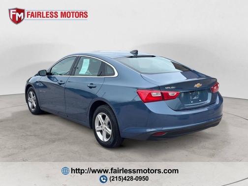 Lakeshore Blue Metallic 2024 Chevrolet Malibu 1LS
