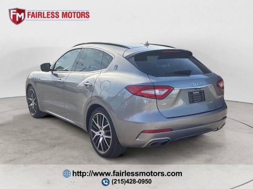 Grigio Metallic 2019 Maserati Levante S
