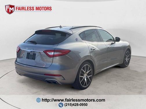 Grigio Metallic 2019 Maserati Levante S