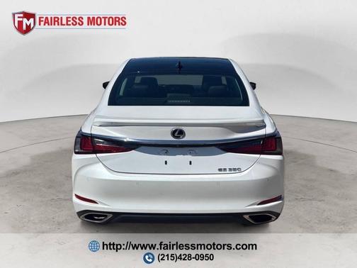 Eminent White Pearl 2022 Lexus ES 350 Base