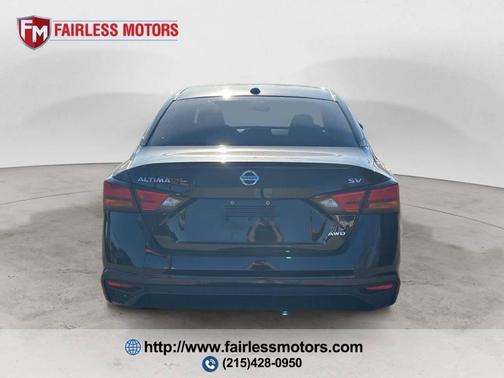 Super Black 2021 Nissan Altima 2.5 SV