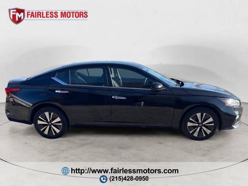 Super Black 2021 Nissan Altima 2.5 SV