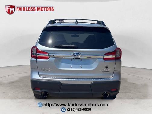 Ice Silver Metallic 2022 Subaru Ascent Limited 7-Passenger
