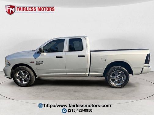 Bright Silver Metallic Clearcoat 2019 RAM 1500 Express