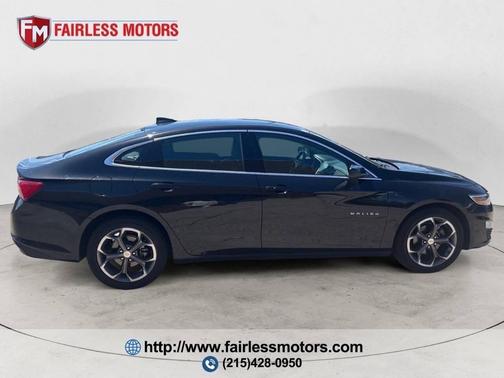 Mosaic Black Metallic 2024 Chevrolet Malibu FWD 1LT