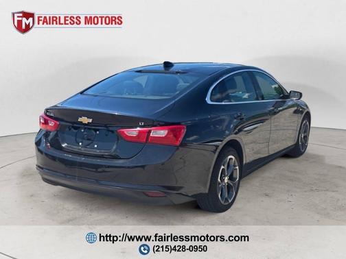 Mosaic Black Metallic 2024 Chevrolet Malibu FWD 1LT