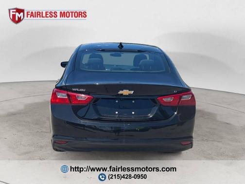Mosaic Black Metallic 2024 Chevrolet Malibu FWD 1LT
