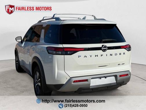 2022 Nissan Pathfinder SL 4WD