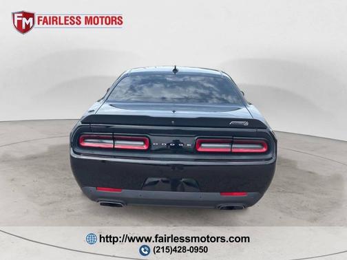 Pitch Black Clearcoat 2018 Dodge Challenger R/T Scat Pack