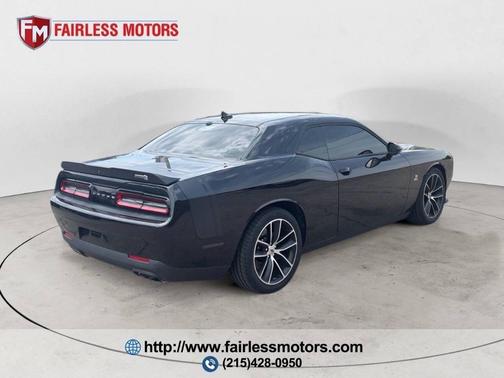 Pitch Black Clearcoat 2018 Dodge Challenger R/T Scat Pack