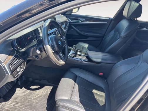 Black Sapphire Metallic 2017 BMW 530 xDrive