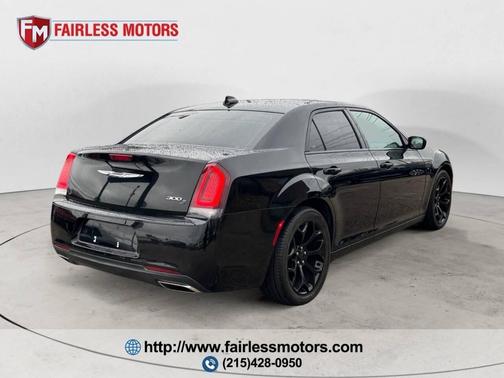 2019 Chrysler 300 S