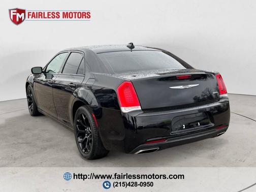 2019 Chrysler 300 S