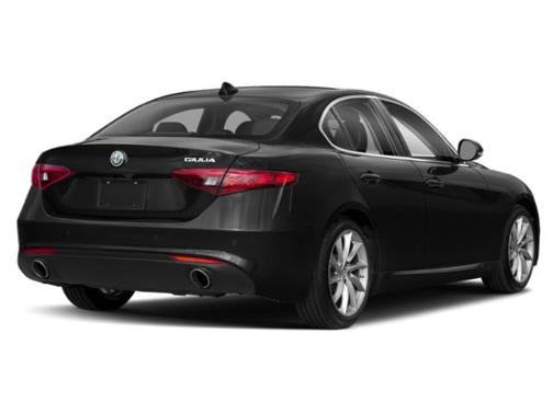 Vulcano Black Metallic 2018 Alfa Romeo Giulia Base