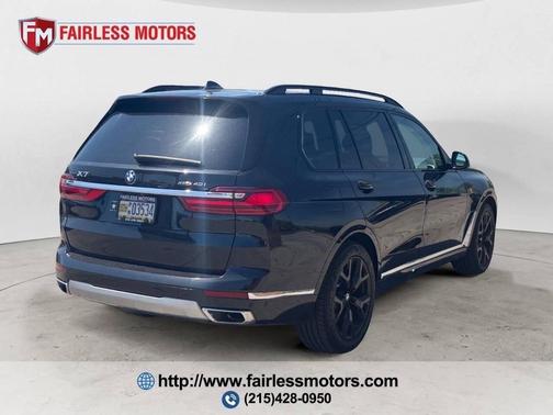 Black Sapphire Metallic 2022 BMW X7 xDrive40i