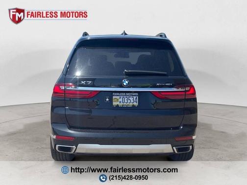 Black Sapphire Metallic 2022 BMW X7 xDrive40i