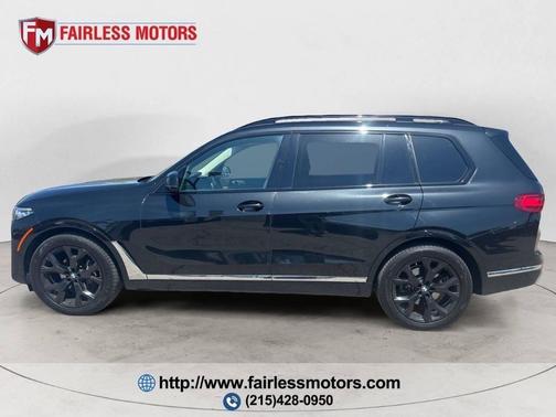 Black Sapphire Metallic 2022 BMW X7 xDrive40i