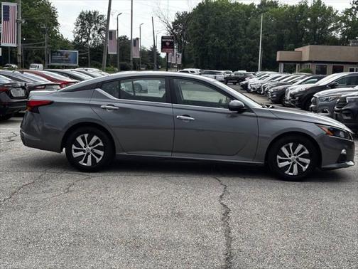 2022 Nissan Altima S FWD