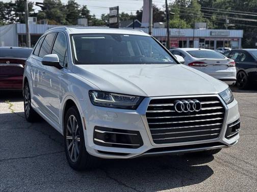 2019 Audi Q7 55 Premium Plus