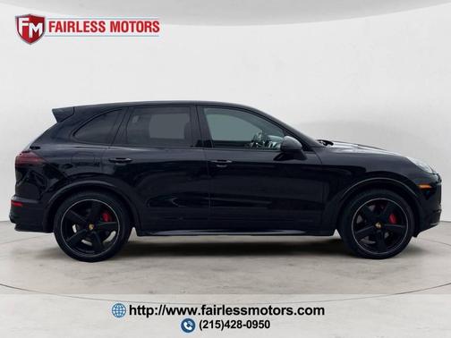 2016 Porsche Cayenne GTS