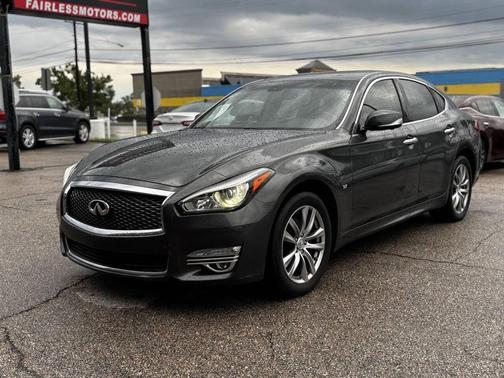2015 INFINITI Q70 3.7X