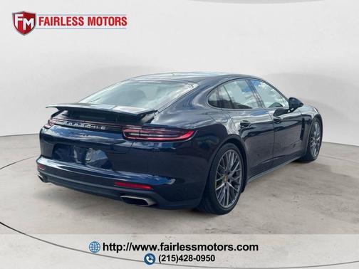 2017 Porsche Panamera 4