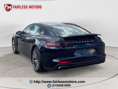 2017 Porsche Panamera 4