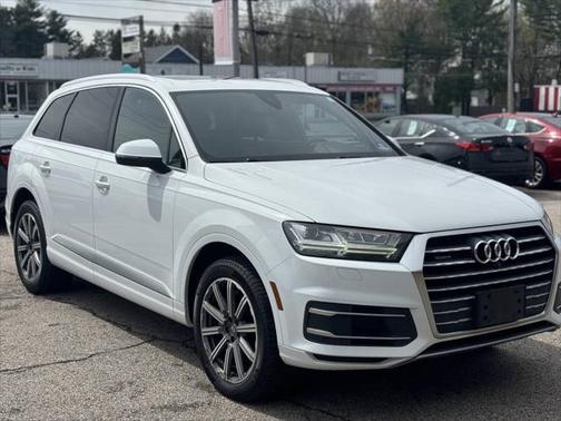 2019 Audi Q7 45 Premium Plus