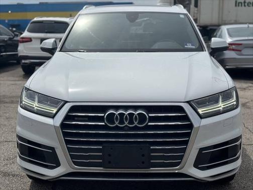 2019 Audi Q7 45 Premium Plus