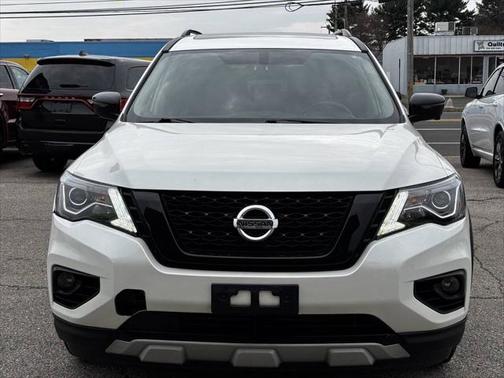2019 Nissan Pathfinder SL