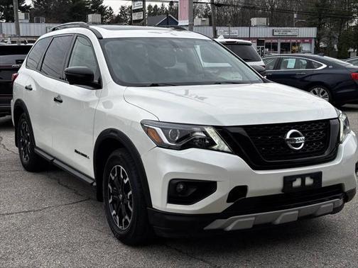 2019 Nissan Pathfinder SL