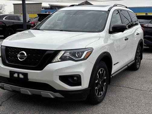 2019 Nissan Pathfinder SL
