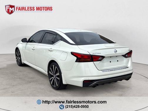 Pearl White Tricoat 2022 Nissan Altima SR FWD