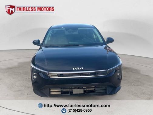 Aurora Black Pearl 2025 Kia K4 LXS