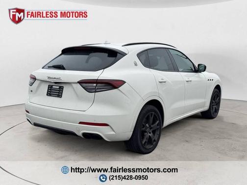 Bianco 2021 Maserati Levante S