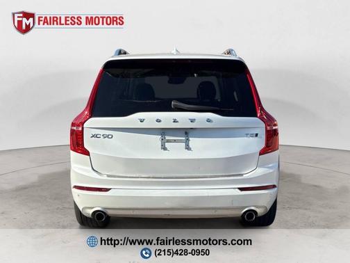 2018 Volvo XC90 T5 Momentum
