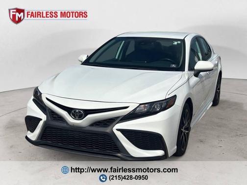 Super White 2021 Toyota Camry SE