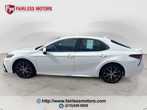 Super White 2021 Toyota Camry SE