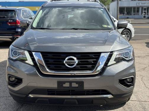 2019 Nissan Pathfinder SL