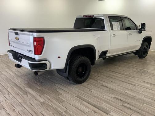 Summit White 2022 Chevrolet Silverado 3500 High Country