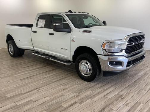 Bright White Clearcoat 2024 RAM 3500 Big Horn