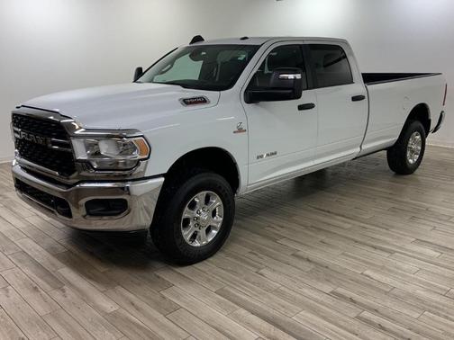 Bright White Clearcoat 2024 RAM 3500 Big Horn