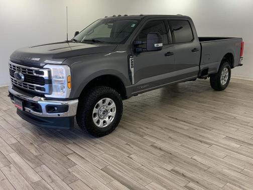 Carbonized Gray Metallic 2024 Ford F-250 XLT