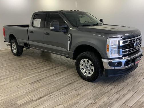 Carbonized Gray Metallic 2024 Ford F-250 XLT