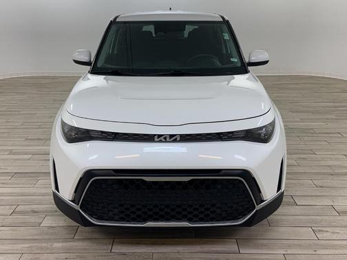 Snow White Pearl 2025 Kia Soul LX