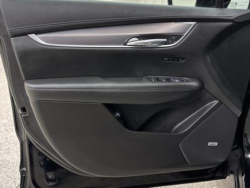 2023 Cadillac XT6 Luxury FWD