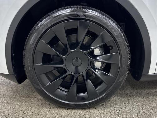 2023 Tesla Model Y AWD